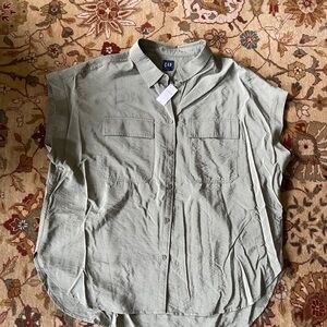 GAP Women's Green Short Sleeve Shirt